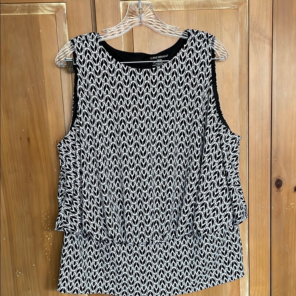 Lane Bryant Black and White Boxy Sleeveless Blouse